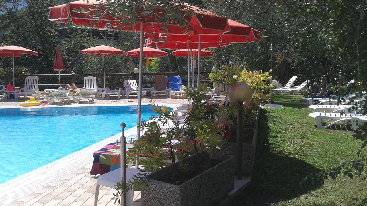 Residence Miravalle 利莫内-苏尔加达 外观 照片